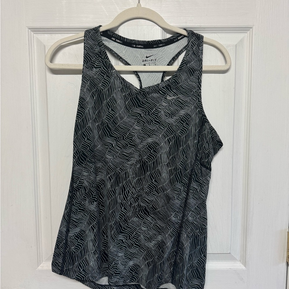 Nike Black and White Patterned Women's Top